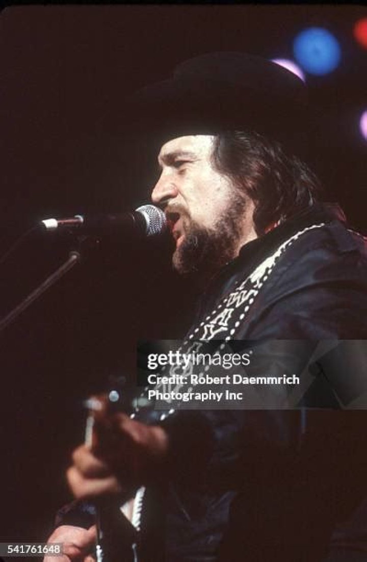 Waylon Jennings Dies at 64 (2002) Texas Music Magazine