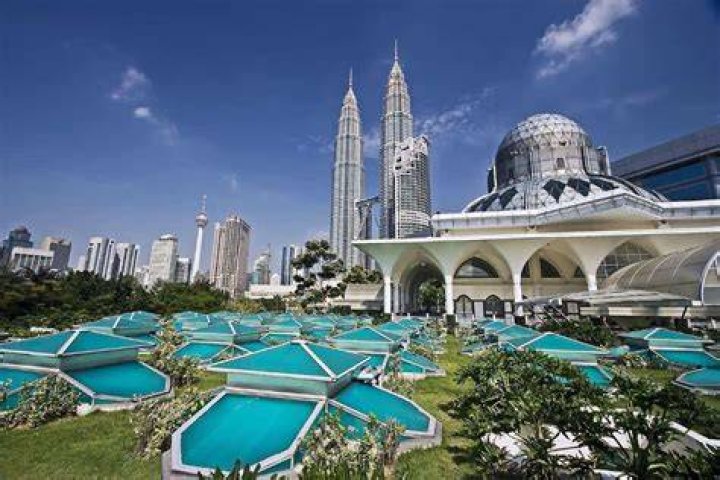 What are the beautiful area in Malaysia?