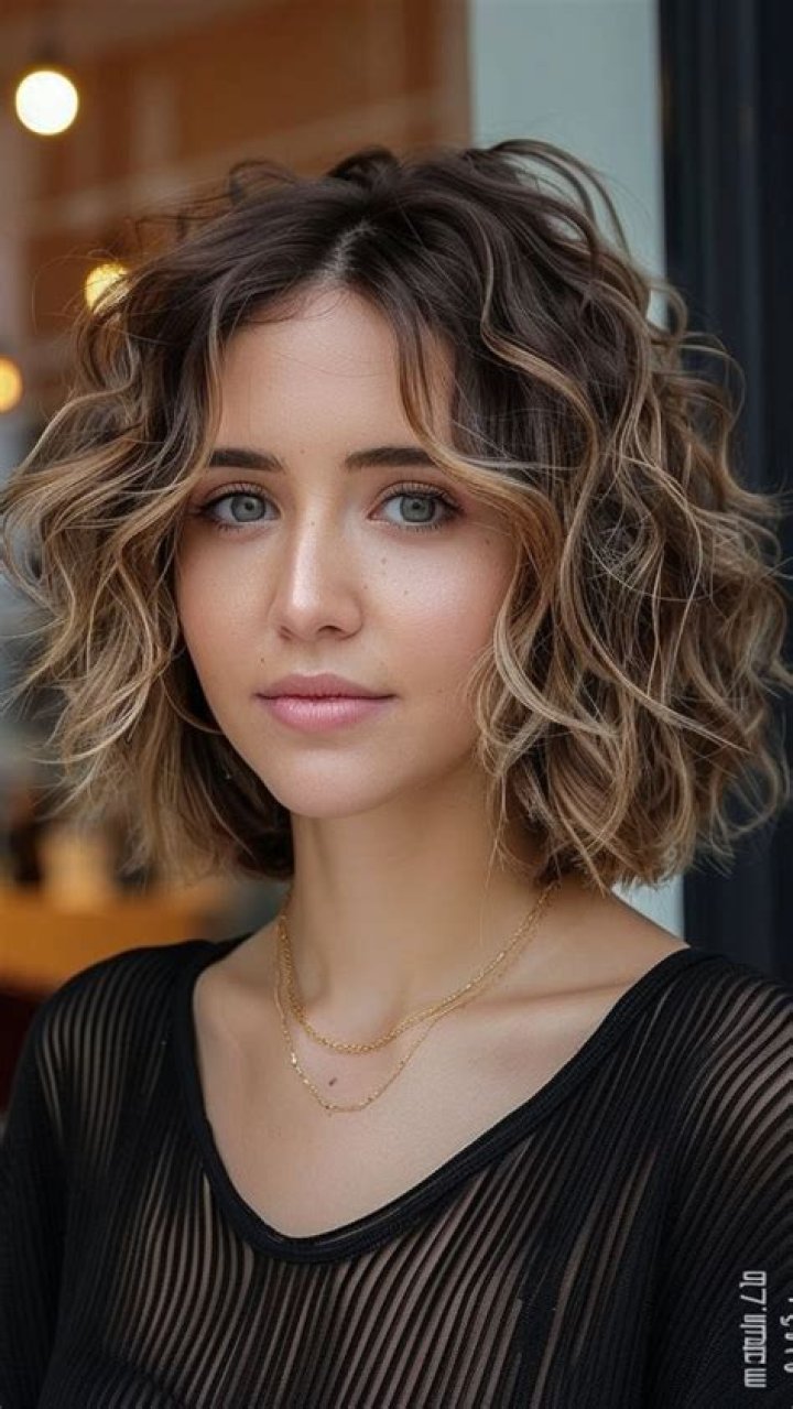 What can you do with short wavy hair?