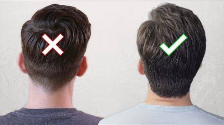 What does it mean if a man parts his hair on the right side?