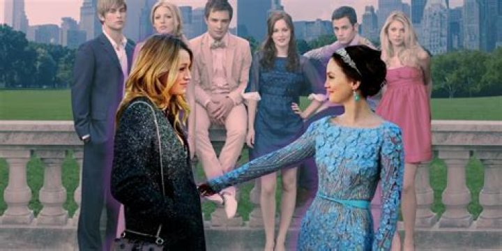 What happens at the end of Season 4 Gossip Girl?