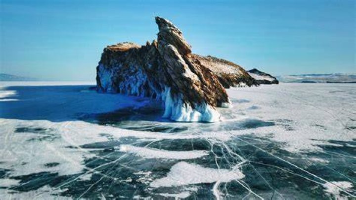 What happens to Lake Baikal in the winter?