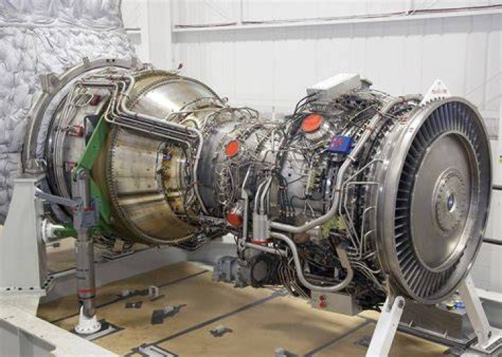 What is Rolls Royce turbine engine?