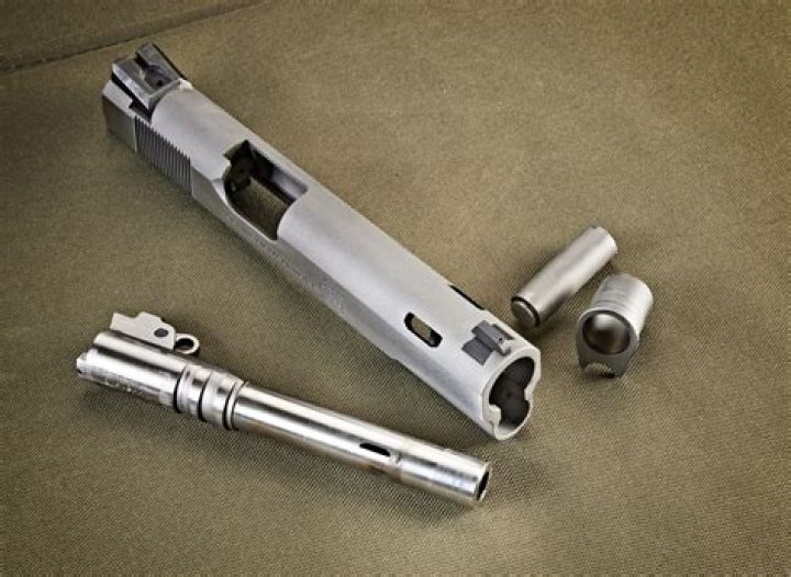 What is the advantage of a ported pistol barrel?