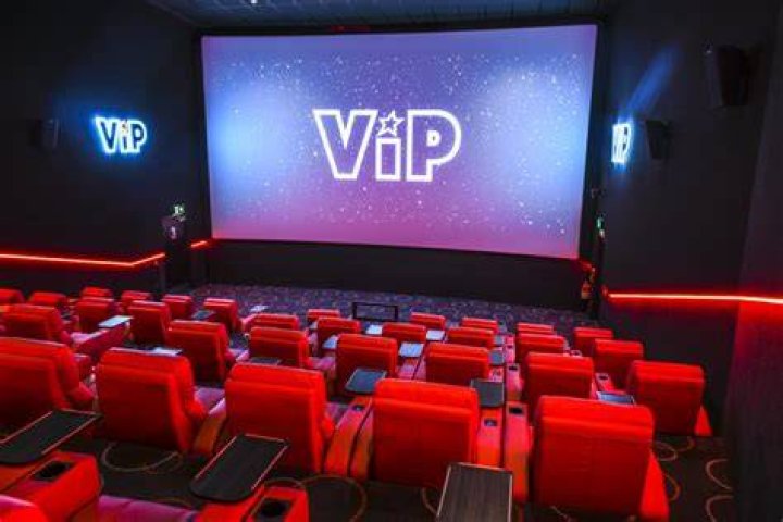 What is the biggest cinema chain in the UK?