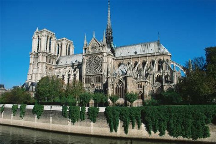 What is the name of the most famous cathedral in Paris?