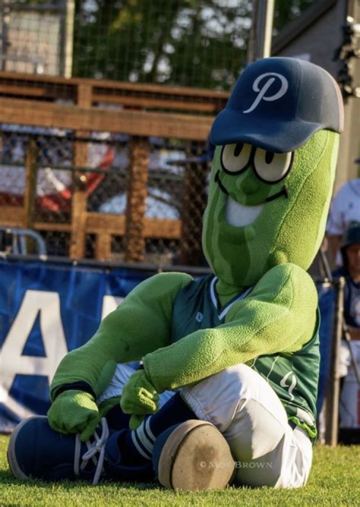 Where do the Portland Pickles play baseball?