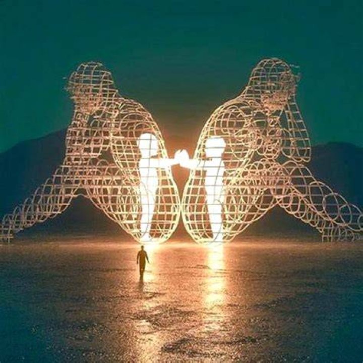Where is Alexander Milov sculpture?