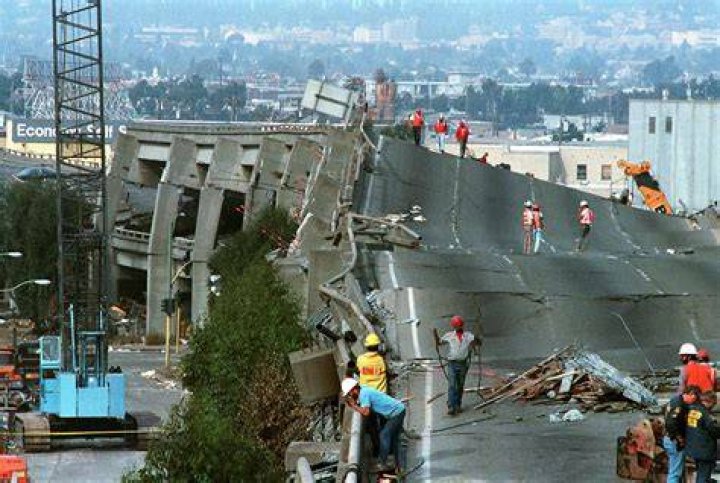 Which game was the 1989 Loma Prieta earthquake?
