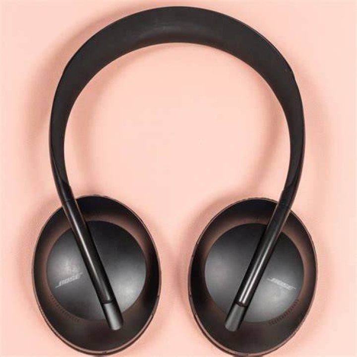 Which is the cheapest headphones in India?