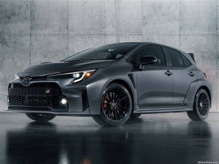 Which Toyota models have hatchbacks?