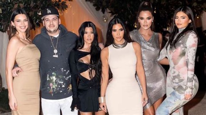 Who are Rihanna&rsquo;s Siblings? Meet Her Brothers and Sisters