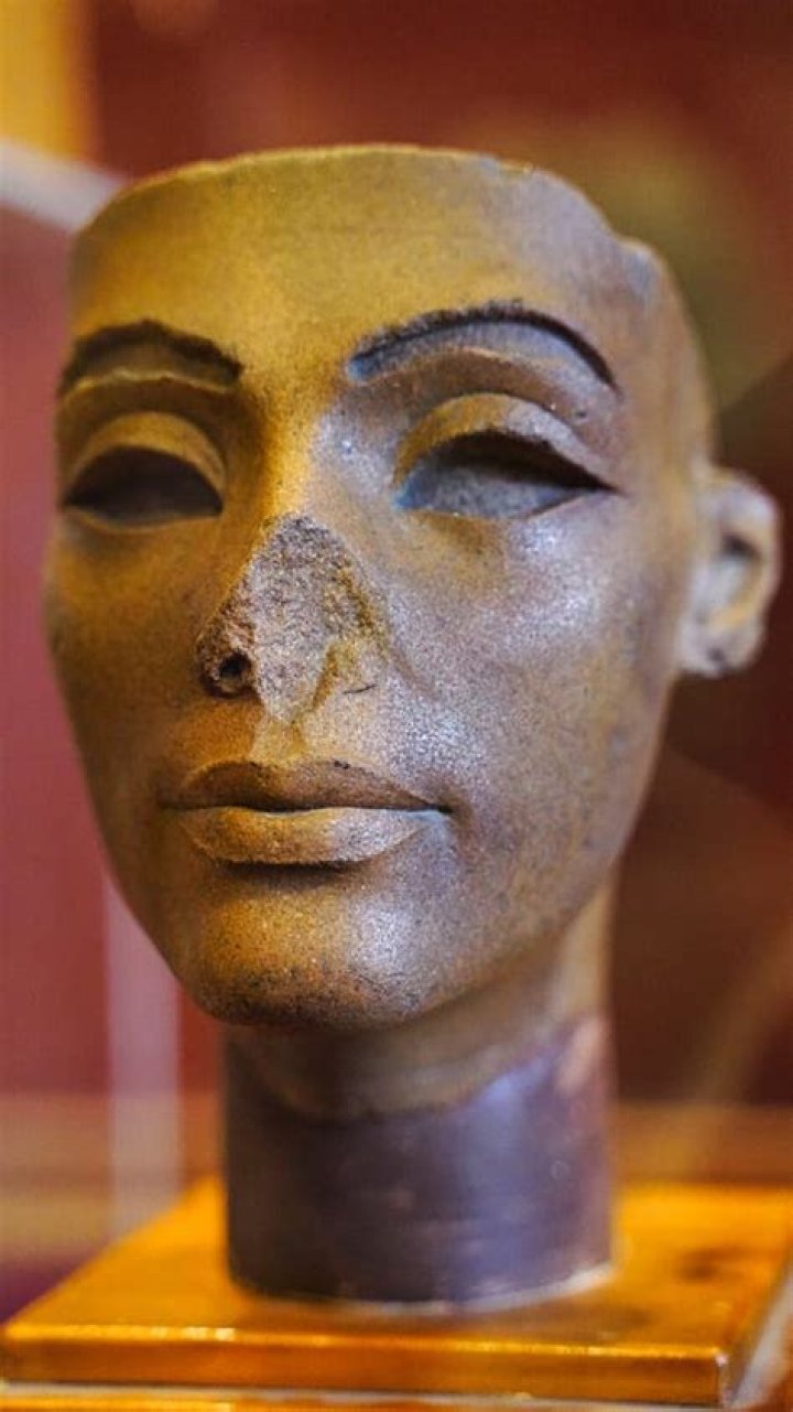 Who is the head of antiquities in Egypt?