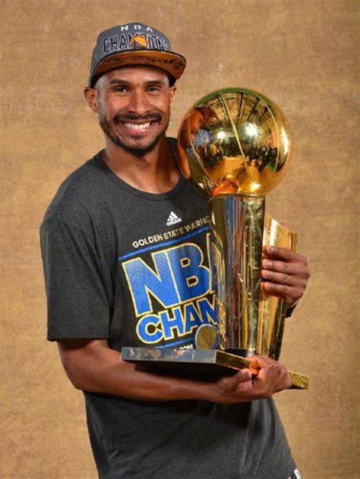 Who won the NBA championship in 2014 15?