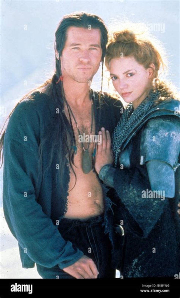 WILLOW (1988) VAL KILMER, JOANNE WHALLEYKILMER WLW 054 Photo Stock Alamy