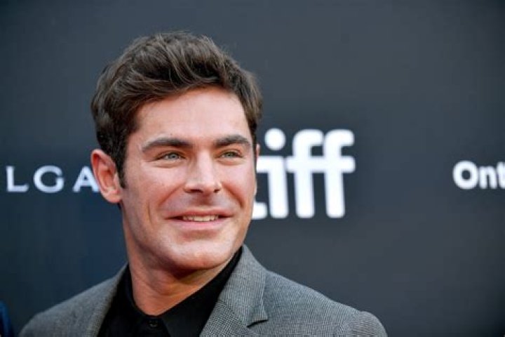 Zac Efron on the set of new film Entertainment News Gaga Daily